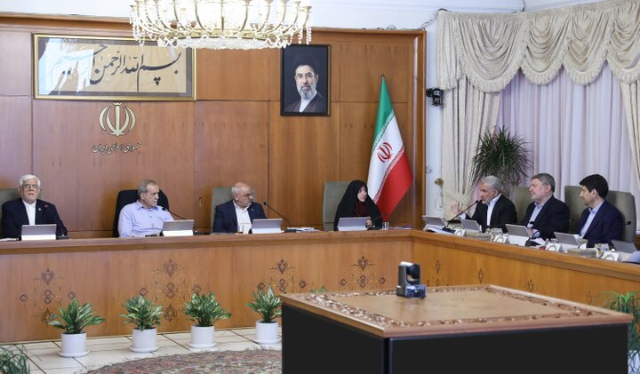 پزشکیان: دولت از هیچ تلاشی برای تأمین نیازمندیهای نیروهای مسلح، نمیگذرد پزشکیان: دولت از هیچ تلاشی برای تأمین نیازمندیهای نیروهای مسلح، نمیگذرد