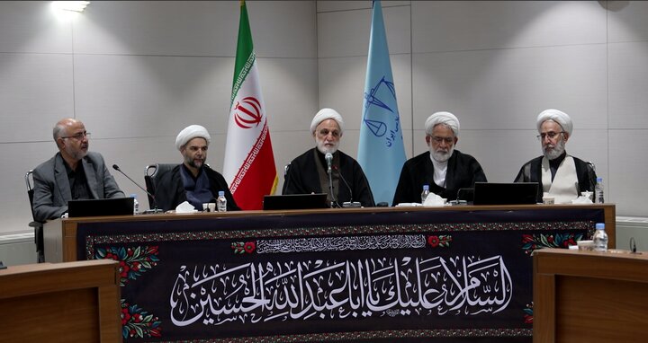 اژهای: فساد، پدیدهای مُسری است و اگر ریشه آن را نخشکانیم، شیوع و سرایت پیدا میکند اژهای: فساد، پدیدهای مُسری است و اگر ریشه آن را نخشکانیم، شیوع و سرایت پیدا میکند
