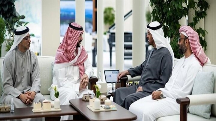مشاور رئیس امارات: سفر وزیر دفاع عربستان به ابوظبی نشان‌دهنده استحکام روابط دوجانبه است