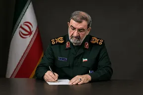 دبیر شورای عالی امنیت ملی خطاب به ترامپ: می‌توانی هر روز در عالم خیال خود پیروز باشی؛ اما واقعیت را ایران رقم می‌زند؛ با مردمش، سربازانش و موشک‌هایش
