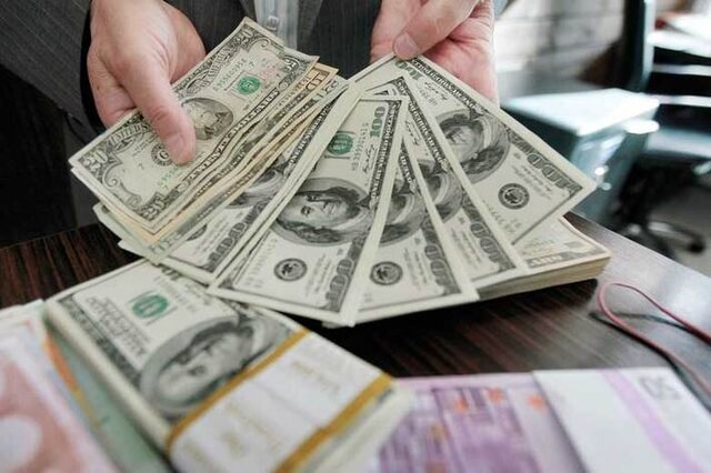 عرضه ۲ میلیارد دلار اسکناس به بازار عرضه ۲ میلیارد دلار اسکناس به بازار