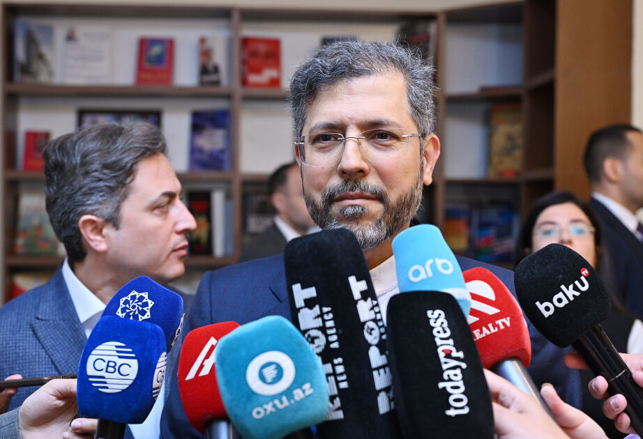 خطیبزاده: هماهنگی میدان و دیپلماسی پابرجاست؛ ایران در اوج آمادگی و هوشیاری قرار دارد خطیبزاده: هماهنگی میدان و دیپلماسی پابرجاست؛ ایران در اوج آمادگی و هوشیاری قرار دارد