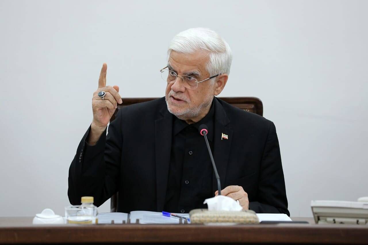 انتقاد شدید عارف از بی‌توجهی بانک‌ها به امنیت سایبری