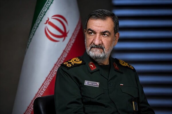 دبیر شورای عالی امنیت ملی: خطای بعدی، دشمنان علیه ایران جبهههای تازه و غافلگیریهای بزرگتر را برای آنها در پی دارد دبیر شورای عالی امنیت ملی: خطای بعدی، دشمنان علیه ایران جبهههای تازه و غافلگیریهای بزرگتر را برای آنها در پی دارد