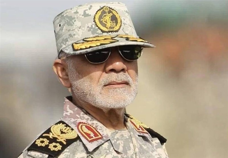 سرلشکر عبداللهی: هر کشوری که خود را سپر آمریکا کند، در آتش جنگ میسوزد سرلشکر عبداللهی: هر کشوری که خود را سپر آمریکا کند، در آتش جنگ میسوزد