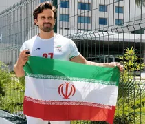حضور «جکسون هینکل» فعال‌ رسانه‌ای آمریکایی برای حمایت از تیم ملی فوتبال ایران در تیخوانا +ویدیو