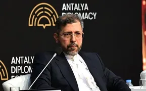 خطیب‌زاده: بیشتر تلاش‌هایی که ایران از طریق مجاری دیپلماتیک و با همکاری میانجی‌ها انجام می‌دهد، با هدف پیشگیری از جنگ است؛ اما در صورت وقوع رویارویی نظامی، برای هر سناریویی آمادگی داریم