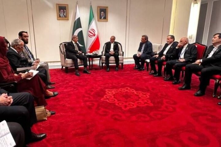 پزشکیان و شهبار شریف دیدار و گفتوگو کردند پزشکیان و شهبار شریف دیدار و گفتوگو کردند