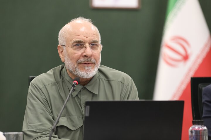 واکنش قالیباف به اختصاص ده هزار دلار به افراد بالای ۱۸ سال: تعجب کردم؛ شخصاً پیگیری میکنم واکنش قالیباف به اختصاص ده هزار دلار به افراد بالای ۱۸ سال: تعجب کردم؛ شخصاً پیگیری میکنم