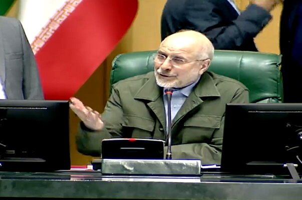 قالیباف خطاب به مقامات آمریکایی: منتظر معجزه دلقکهایی مثل هگست و بسنت نباشید قالیباف خطاب به مقامات آمریکایی: منتظر معجزه دلقکهایی مثل هگست و بسنت نباشید