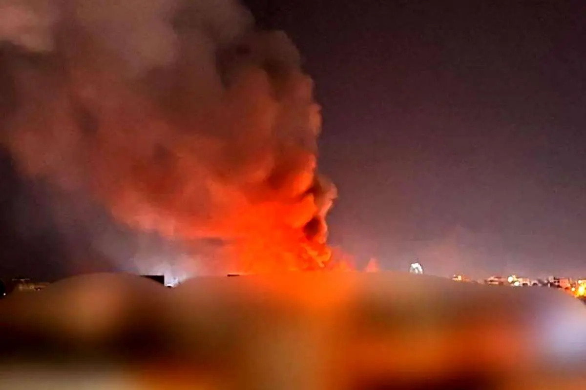 فرماندار کنارک: منطقه نظامی نیروی دریایی در ۲ مرحله هدف حمله دشمن قرار گرفت فرماندار کنارک: منطقه نظامی نیروی دریایی در ۲ مرحله هدف حمله دشمن قرار گرفت