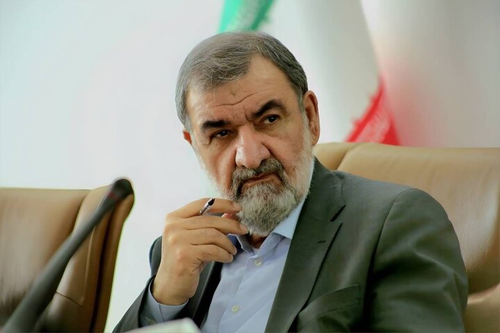 دبیر شورای عالی امنیت ملی: با سیگنال‌های متناقض رئیس‌جمهور آمریکا حواستان پرت نشود | تا زمانی که شروط ایران محقق نشود، هیچ مذاکره‌ای در کار نخواهد بود؛ تمام