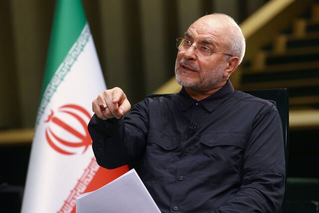 پاسخ قالیباف به فرمانده سنتکام: در منطقهای که ما نفت نفروشیم کسی نفت نخواهد فروخت پاسخ قالیباف به فرمانده سنتکام: در منطقهای که ما نفت نفروشیم کسی نفت نخواهد فروخت