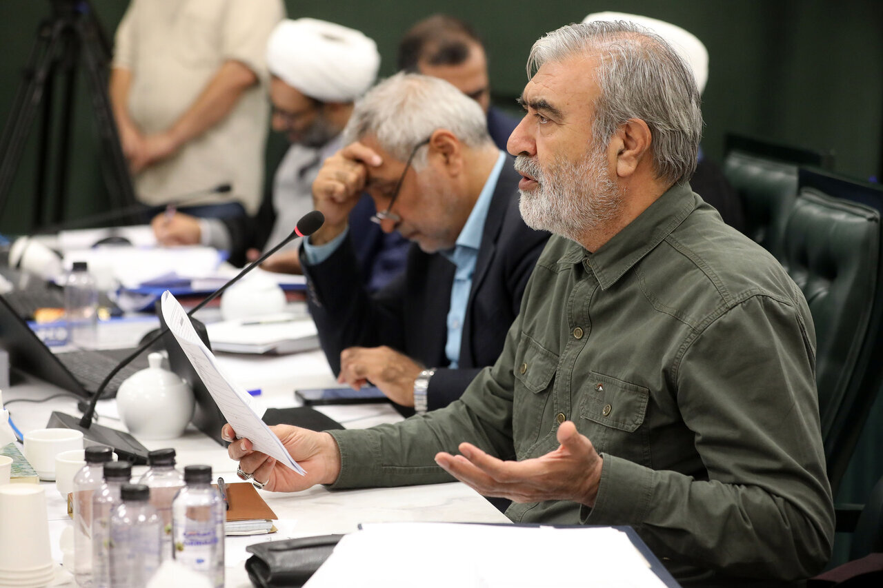 رئیس کمیسیون امنیت ملی: دولت و قوه قضاییه علیرغم دعوت در جلسات کمیسیون برای طرح نفوذ حضور پیدا نکردند رئیس کمیسیون امنیت ملی: دولت و قوه قضاییه علیرغم دعوت در جلسات کمیسیون برای طرح نفوذ حضور پیدا نکردند