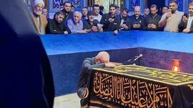 ویدیو | حضور پزشکیان در حرم رضوی برای زیارت مزار رهبر شهید