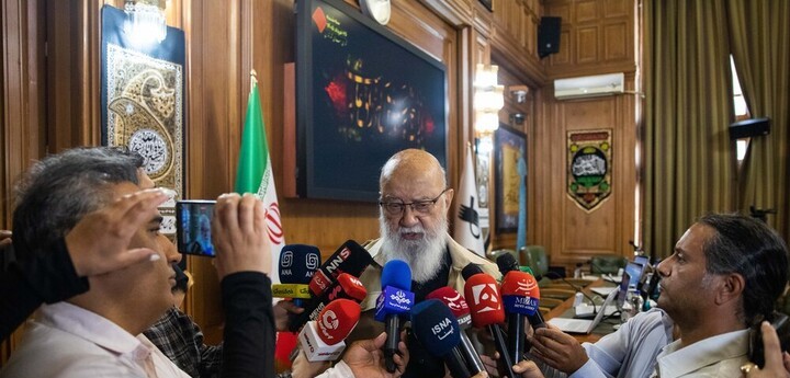 نحوه برگزاری مراسم تشییع رهبر شهید | اظهارات چمران در این خصوص