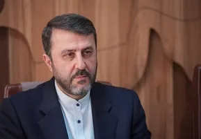 غریب آبادی خطاب به ترامپ: تنگه هرمز را نه با توییت می‌توان تصاحب کرد و نه با ناو هواپیمابر، نه با صدور فرمان و نه با سخنرانی انتخاباتی