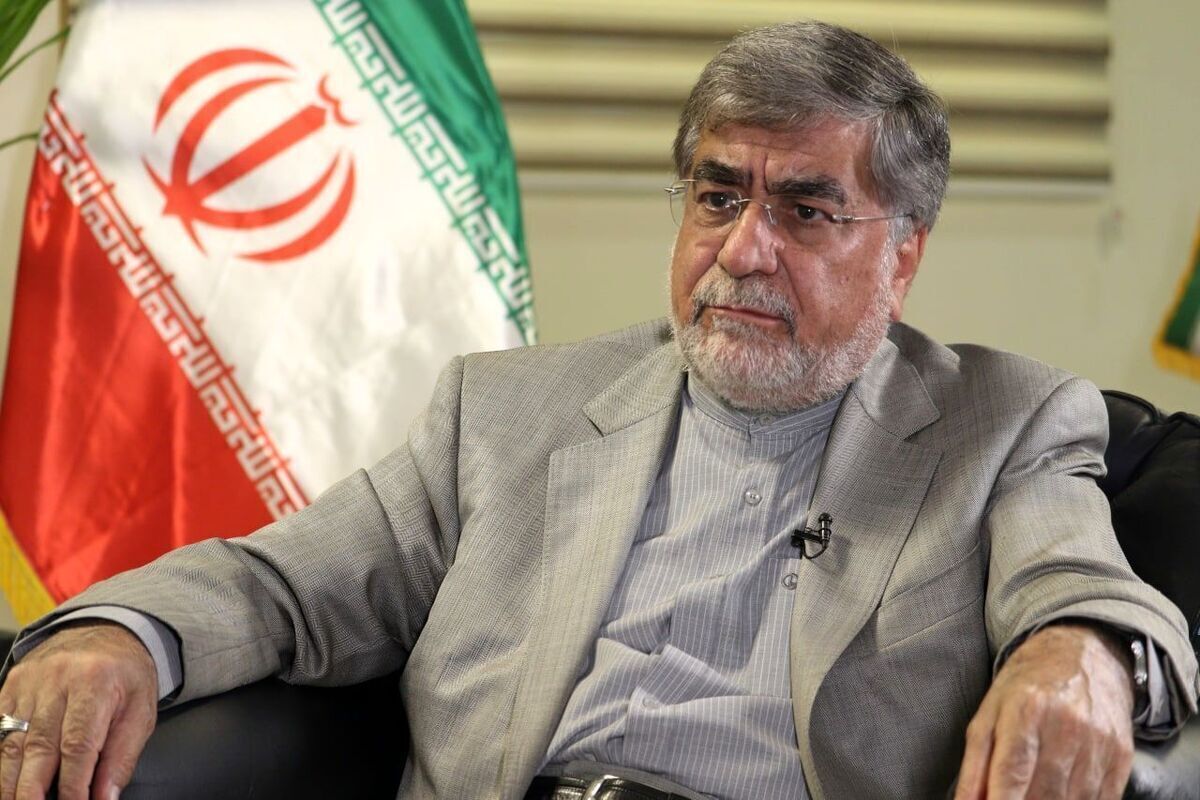 علی جنتی: مدیریت صداوسیما فکر میکند چون از مقام معظم رهبری حکم گرفته، صداوسیما خود یک قوه چهارم است علی جنتی: مدیریت صداوسیما فکر میکند چون از مقام معظم رهبری حکم گرفته، صداوسیما خود یک قوه چهارم است