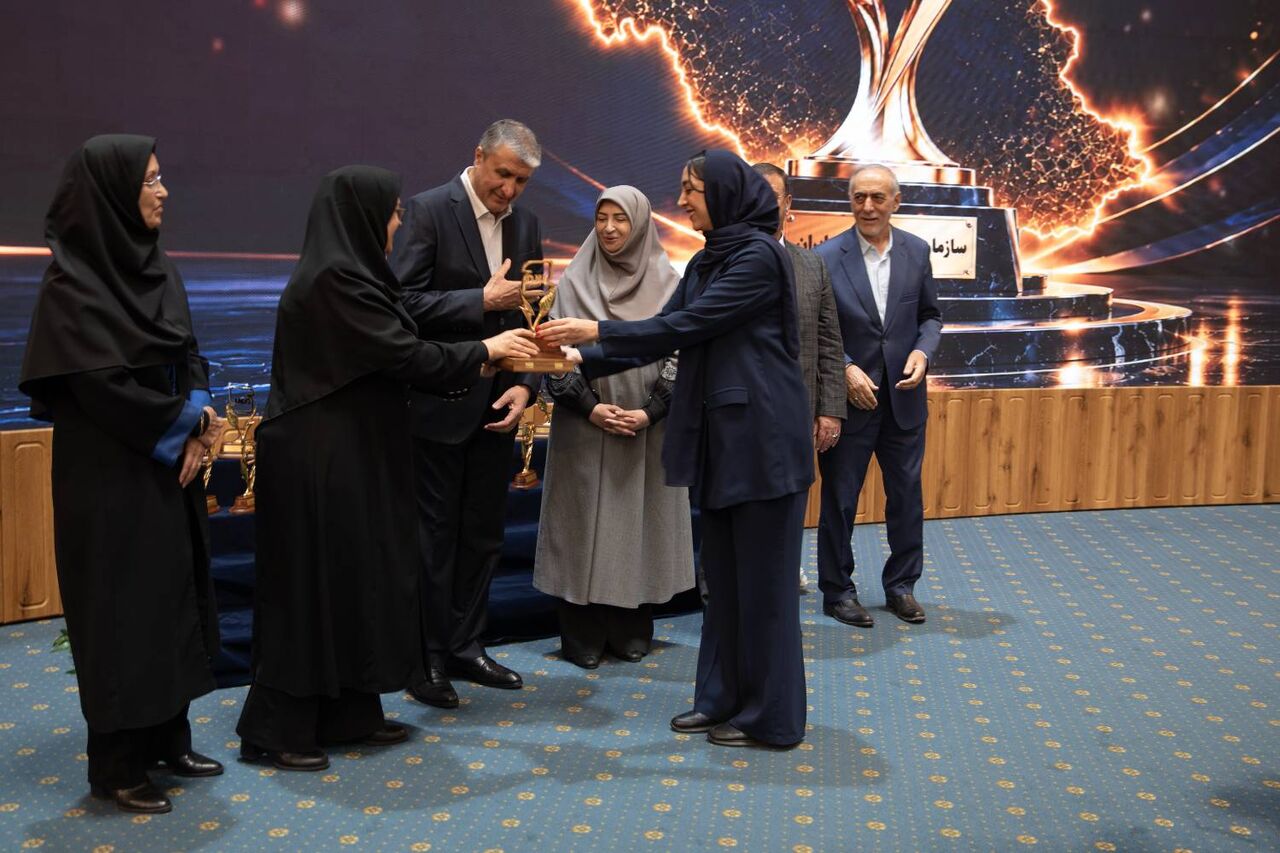 «سازمان انرژی اتمی ایران» دستگاه اجرایی برتر در فعالیتهای استانداردسازی شد «سازمان انرژی اتمی ایران» دستگاه اجرایی برتر در فعالیتهای استانداردسازی شد