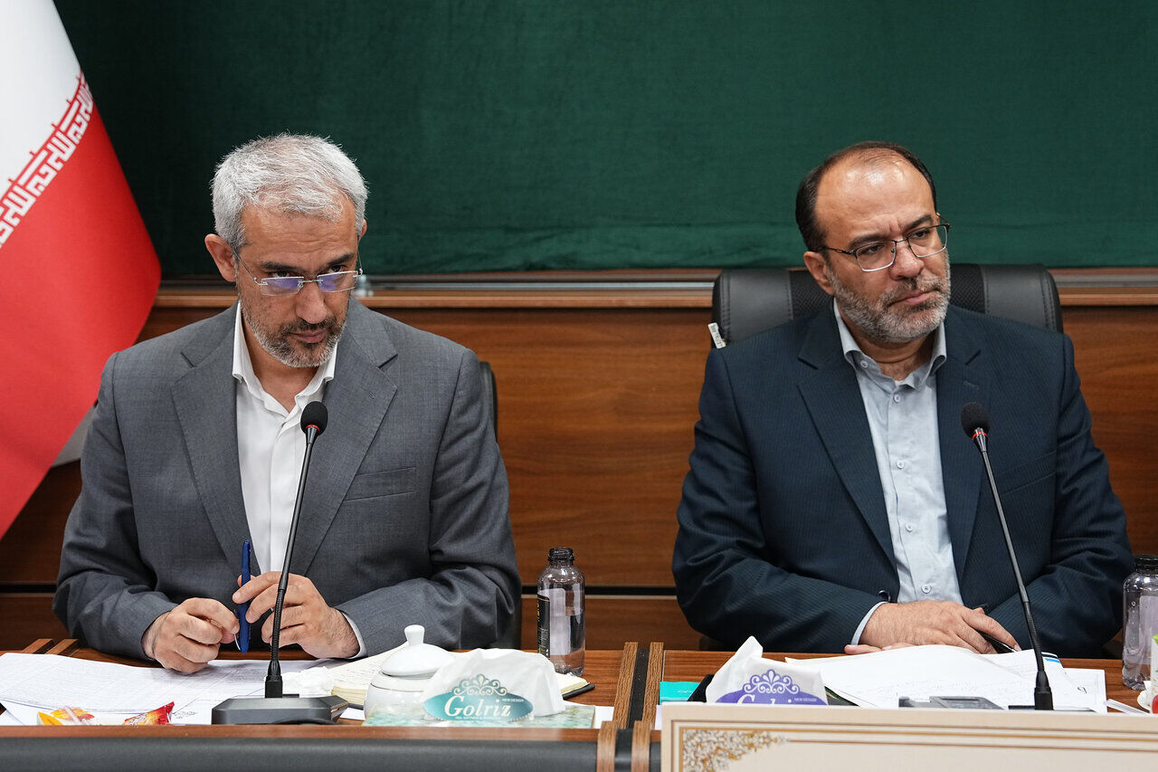 اکثر نمایندگان از پاسخ‌های مدنی‌زاده قانع شدند