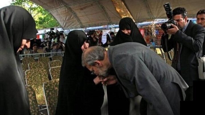 روایت فریده مطهری از زندگی با علی لاریجانی؛ «وقتی علی نیست، انگار دستهایم بریده شده است» روایت فریده مطهری از زندگی با علی لاریجانی؛ «وقتی علی نیست، انگار دستهایم بریده شده است»