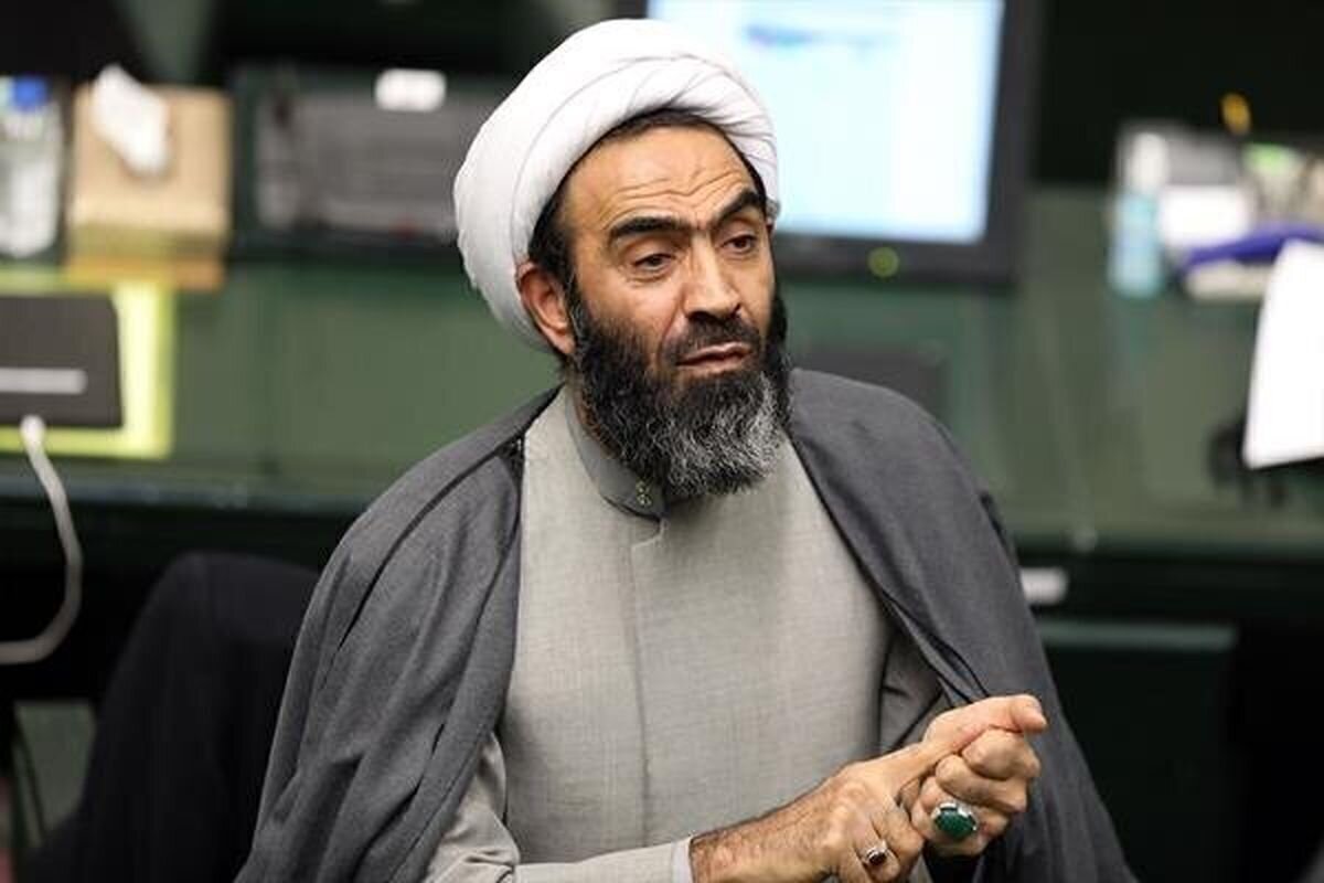 نماینده عضو جبهه پایداری: عملکرد دیپلماتیک کشور ، ملت مبعوث را ناراحت کرده