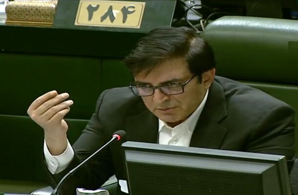 نماینده مجلس: در هیچ کشوری وزیر برای وصل کردن اینترنت بازخواست نمیشود نماینده مجلس: در هیچ کشوری وزیر برای وصل کردن اینترنت بازخواست نمیشود