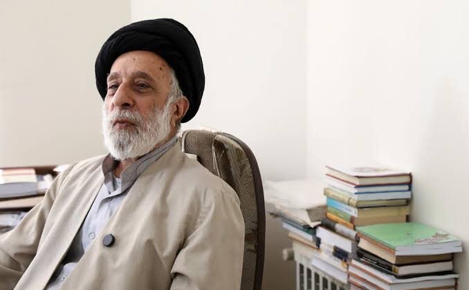 نظر هادی خامنه‌ای درباره رهبر انقلاب: در طول مدت مسئولیت پدر [رهبر شهید]، آقا مجتبی تمام مراحل را تجربه کرده است