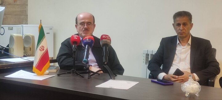 لاهوتی: افزایش قیمت بنزین به صلاح نیست لاهوتی: افزایش قیمت بنزین به صلاح نیست