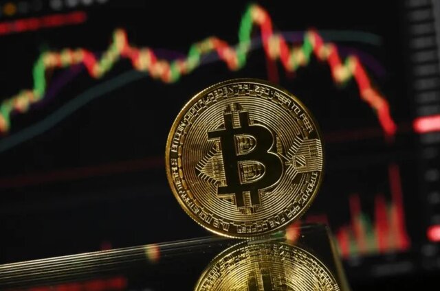 بیت‌کوین در آستانه سقوط قرار گرفت؟