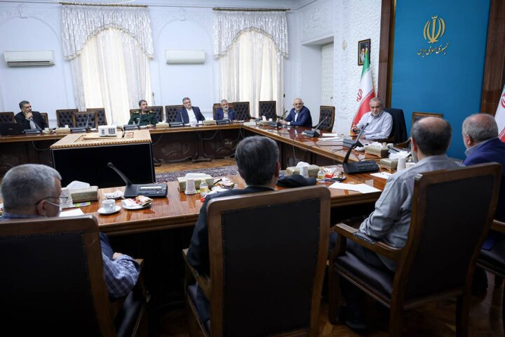 پزشکیان: قصد دشمنان ایجاد جنگ و درگیری از طریق مسائل اجتماعی، فرهنگی و اقتصادی است پزشکیان: قصد دشمنان ایجاد جنگ و درگیری از طریق مسائل اجتماعی، فرهنگی و اقتصادی است