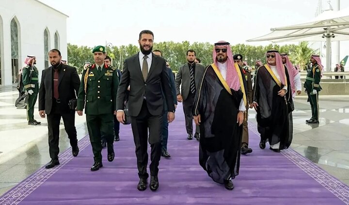 انتقال سوریها توسط عربستان به جنگ یمن؟ انتقال سوریها توسط عربستان به جنگ یمن؟
