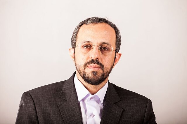 دستیار سیاسی قالیباف: راهبرد ایران «هم جنگ و هم مذاکره » برای بازدارندگی است دستیار سیاسی قالیباف: راهبرد ایران «هم جنگ و هم مذاکره » برای بازدارندگی است