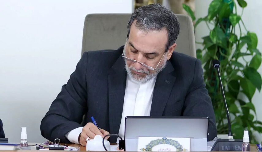 تسلیت عراقچی به مناسبت درگذشت پدر امیر قطر تسلیت عراقچی به مناسبت درگذشت پدر امیر قطر
