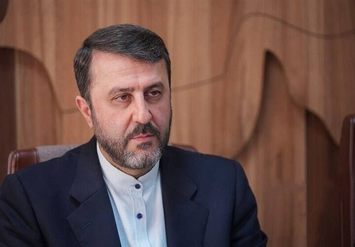 غریب‌آبادی: توهمات ترامپ را اصلاح خواهیم کرد