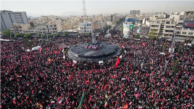 فرانس ۲۴: جمعیت عظیمی از سوگواران در مراسم تشییع رهبر شهید ایران حضور دارند فرانس ۲۴: جمعیت عظیمی از سوگواران در مراسم تشییع رهبر شهید ایران حضور دارند