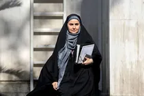 بازدید فرزانه صادق از خطوط ریلی آسیب‌دیده هرمزگان در پی حملات موشکی آمریکا