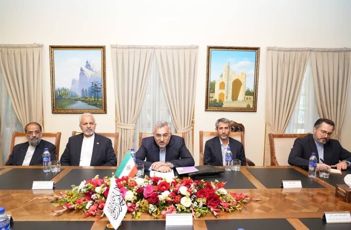 دیدار معاون عراقچی با یک مقام طالبان دیدار معاون عراقچی با یک مقام طالبان