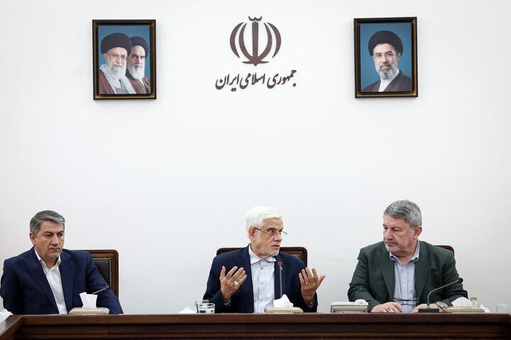 عارف: اگر صراحت و صداقت را از رئیس‌جمهور بگیریم، دیگر او پزشکیان نیست