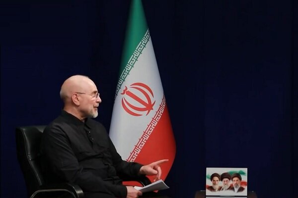 قالیباف: ایران در حال پوشاندن لباس پیروزی بر تن ملت یران است