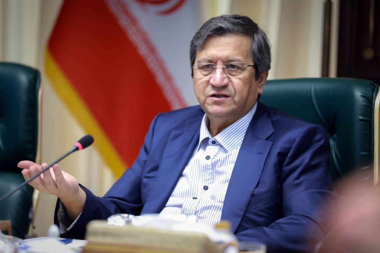 همتی: نخستین صندوق سرمایهگذاری ارزی هفته آینده پذیرهنویسی میشود همتی: نخستین صندوق سرمایهگذاری ارزی هفته آینده پذیرهنویسی میشود
