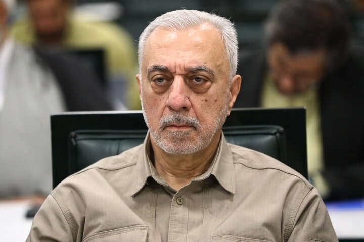 وزیر دفاع: تمرکز بر تقویت توان دفاعی با فناوریهای جدید؛ «خاک میخوریم اما خاک نمیدهیم» وزیر دفاع: تمرکز بر تقویت توان دفاعی با فناوریهای جدید؛ «خاک میخوریم اما خاک نمیدهیم»