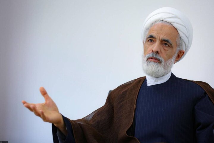 دفاع انصاری از تبیین پزشکیان درباره مفهوم تقوا دفاع انصاری از تبیین پزشکیان درباره مفهوم تقوا