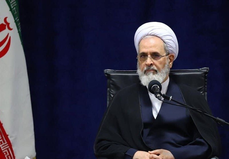 آیت الله اعرافی: مدیر حوزه‌های علمیه: تفاهم‌نامه تمام شد | از ترس هزینه جنگ مسیر مذاکره را ادامه ندهید