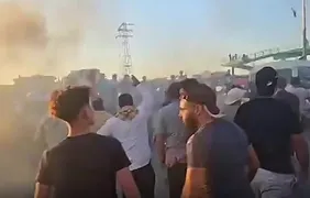 ویدیو | مسدود شدن بزرگراه حلب دمشق در اعتراض به گرانی سوخت
